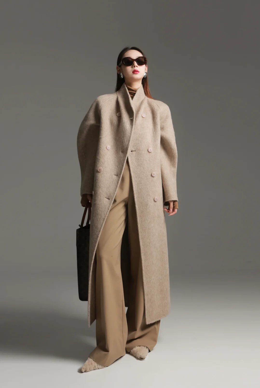 Women's Wool Double Breasted Overcoat - WinterChic Beige