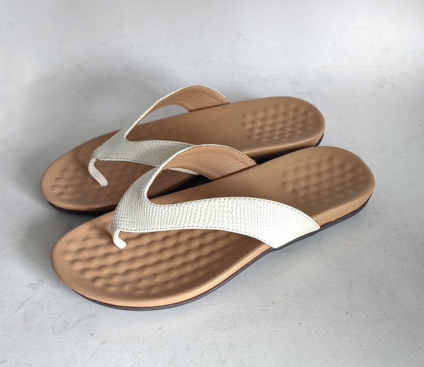 Women’s Sandals – Contoured Footbed – Arch Support – Toe Separator – Sleek Fit White