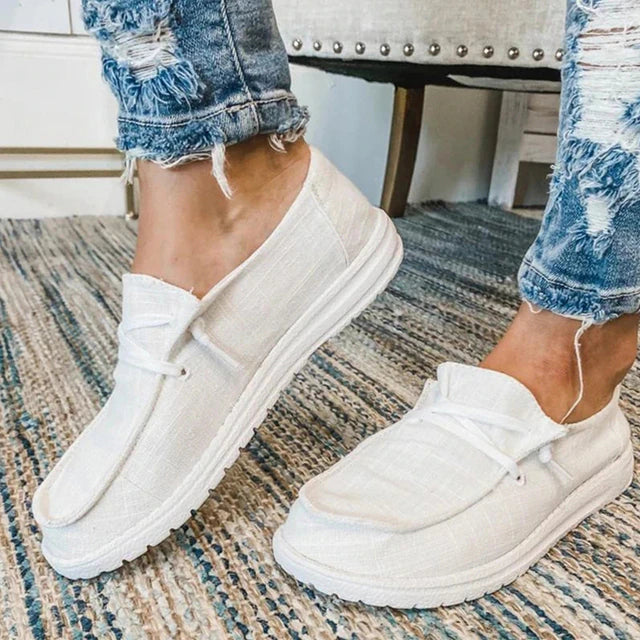 Women’s Lace-Up Shoes – Breathable Blend – Lightweight Fit – Cushioned Sole White