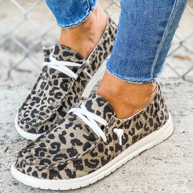 Women’s Lace-Up Shoes – Breathable Blend – Lightweight Fit – Cushioned Sole Leopard