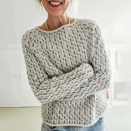 Women's Elegant Round Neck Sweater - LuxeKnit