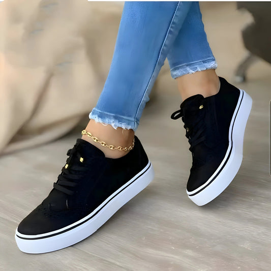 Women’s Sneaker – Supportive Fit – Lace-Up Design – Platform Sole – Casual Comfort Black